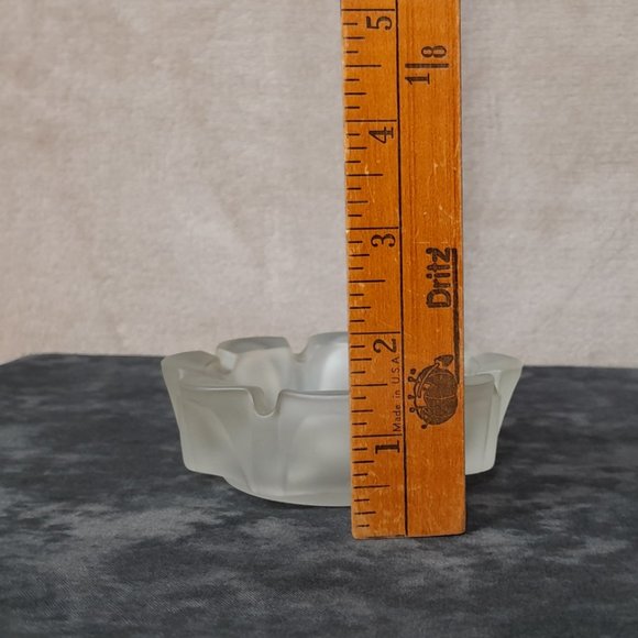 Cedar Point Frosted Glass Ashtray Amusement Park Souvenir - Picture 7 of 8